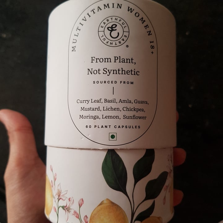 review photo of Earthful Multivitamin shared by @deechooses on 02 May 2022 - review