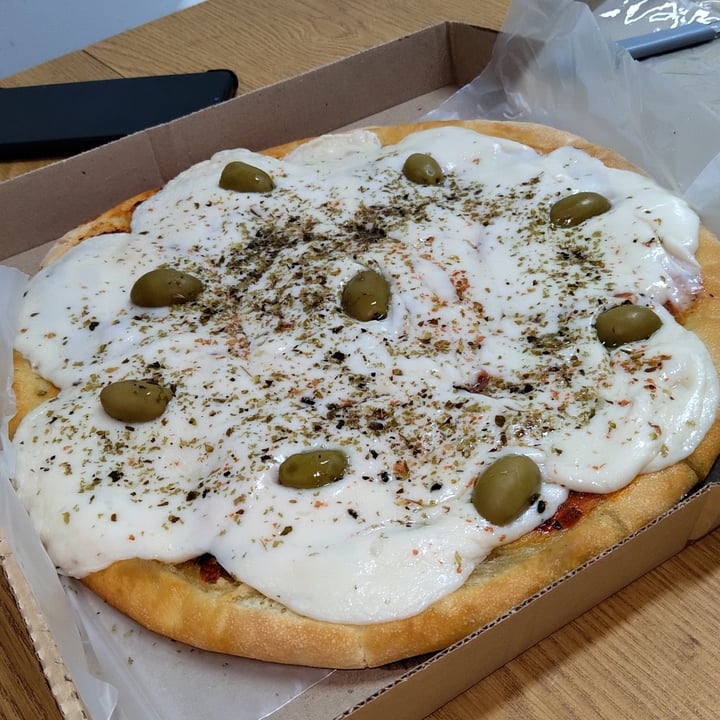 photo of Heaven vegan palermo Pizza Muzzarella shared by @amem0rteh on  19 Apr 2022 - review