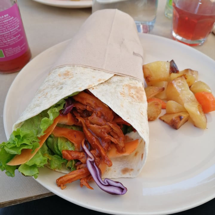 photo of Tauer Bakery Wrap shared by @bettazara on  25 Mar 2022 - review