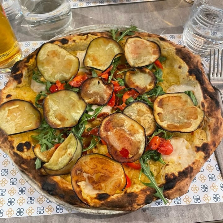 photo of Fiorillo Pizza Vegana shared by @giorgia97 on  31 Mar 2022 - review