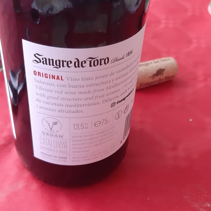 photo of Sangre de Toro Vino Sangre De Toro Original shared by @francescaglad7 on  02 Oct 2021 - review