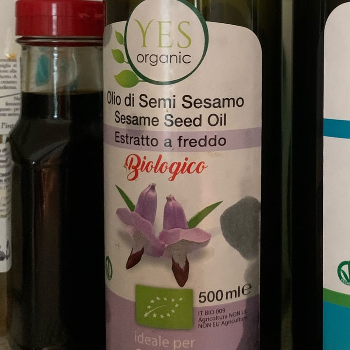 photo of Yes organic Olio di semi di Sesamo shared by @vegzari on  28 Oct 2021 - review