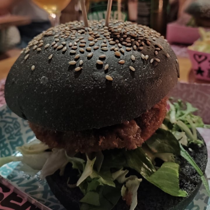photo of Vegan Junk Food Bar Burguer shared by @esther7 on  05 Sep 2022 - review