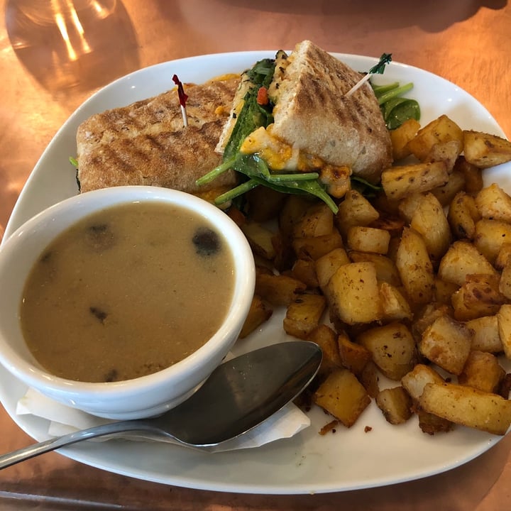 review photo of Plantitude Grilled Veg Panini shared by @rayna on 24 Dec 2020 - review