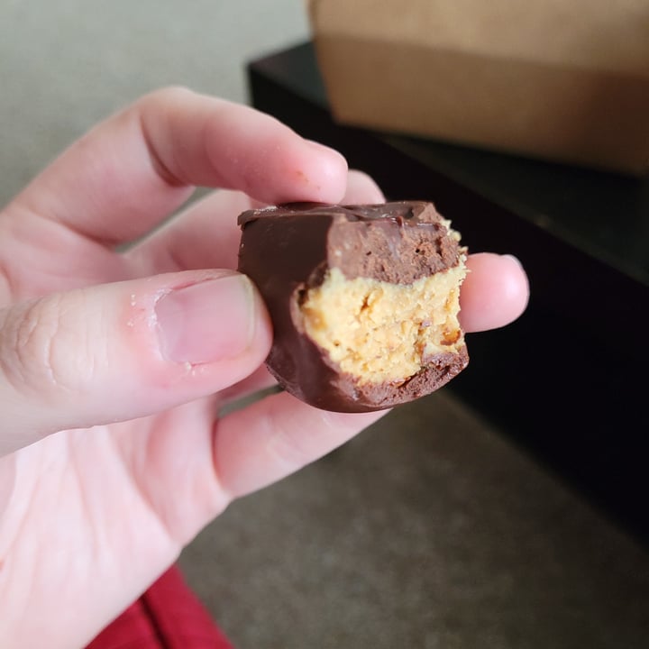 photo of Blossom Bakery Peanut Butter Bunny shared by @tlizzy on  19 Jun 2021 - review