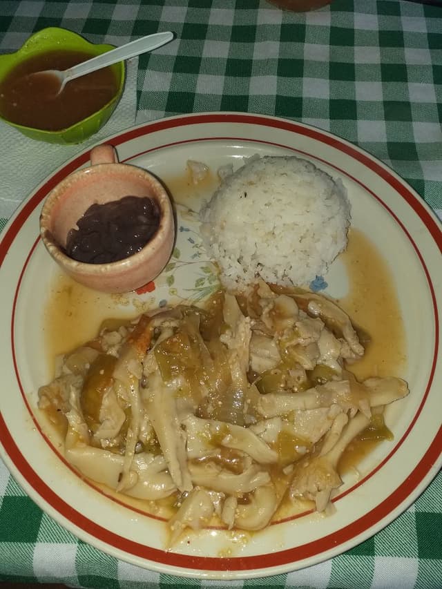 Photo of the dish “Entomatado de setas”