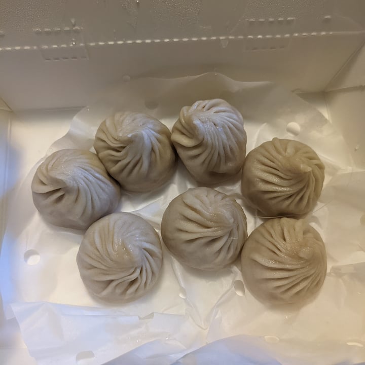 photo of Din Tai Fung University Village Sweet Taro Xiao Long Bao shared by @zthra on  02 Apr 2022 - review