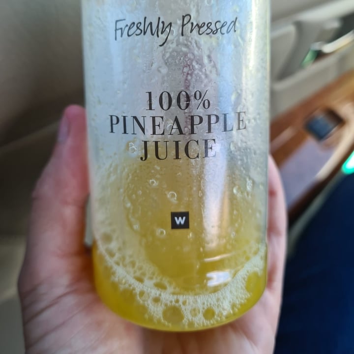 photo of Woolworths Food 100% pineapple juice shared by @makeadifference on  12 Feb 2022 - review