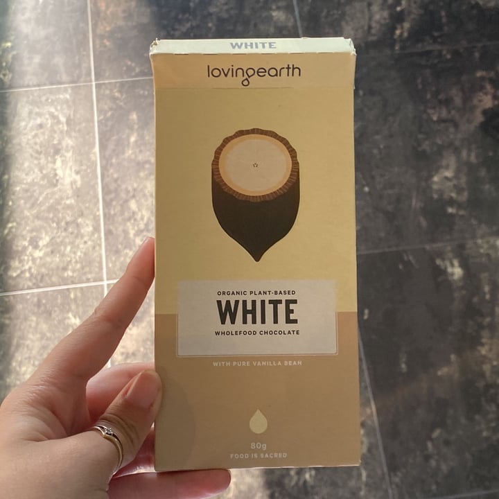 photo of lovingearth White chocolate (with Pure Vanilla Bean) shared by @kindr-planet on  15 Oct 2022 - review