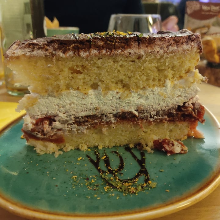 photo of Max Pett Cake shared by @chiccamary on  30 Dec 2021 - review