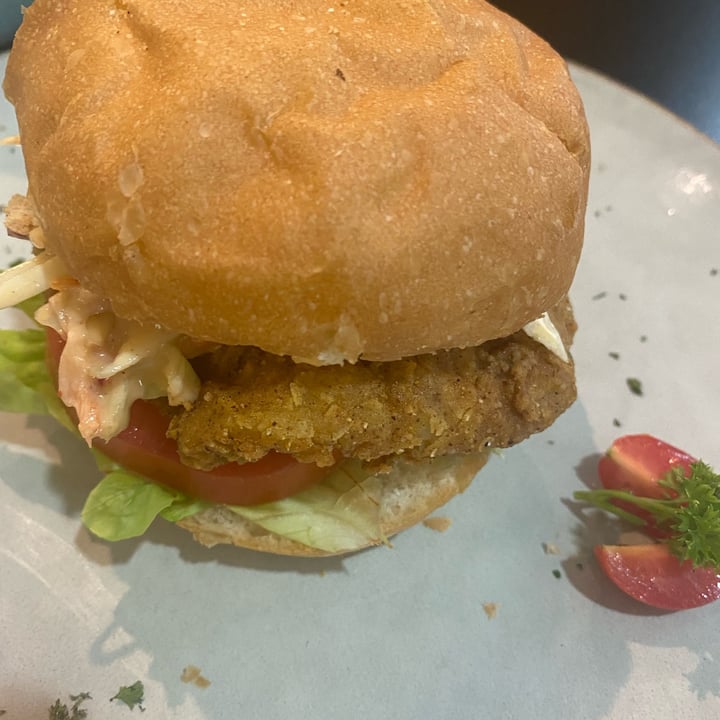 photo of The Vegan Chef Sandton Crispy chick burger shared by @bianca1701 on  07 May 2022 - review
