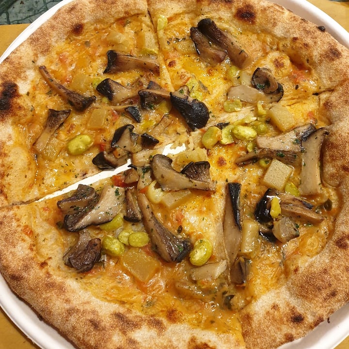 photo of Grains Pizzeria Pizza vegana shared by @aurortyc on  02 Apr 2022 - review