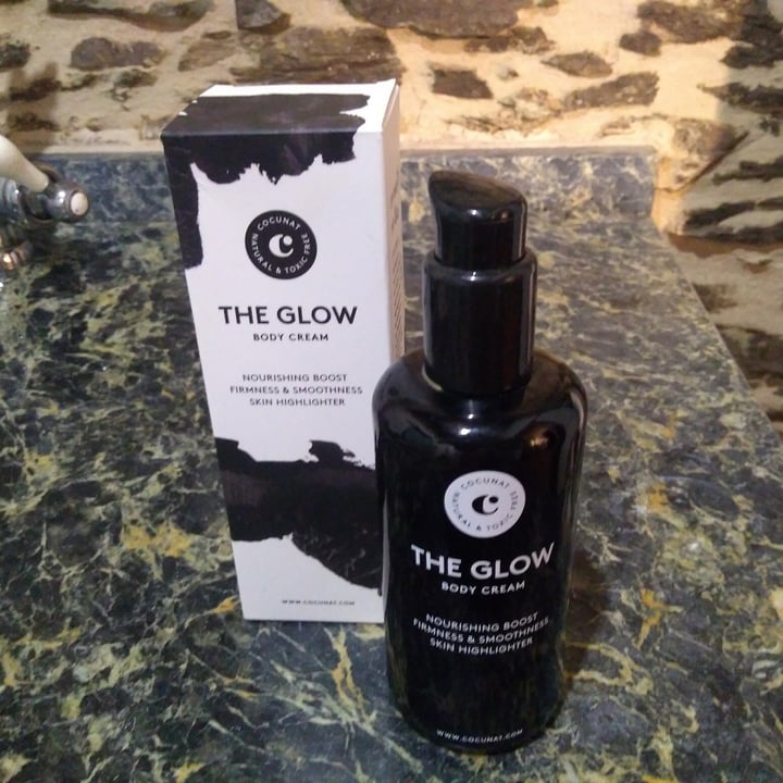 review photo of Cocunat The Glow shared by @xenawarrior on 15 Jan 2022 - review