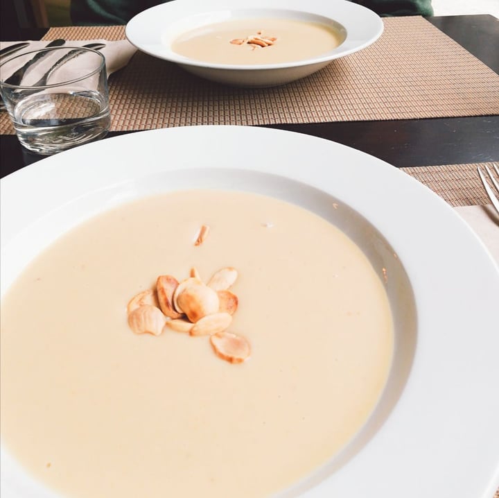 photo of Cor Verd, Restaurant Crema de ajo y almendras shared by @crishler on  11 Oct 2019 - review