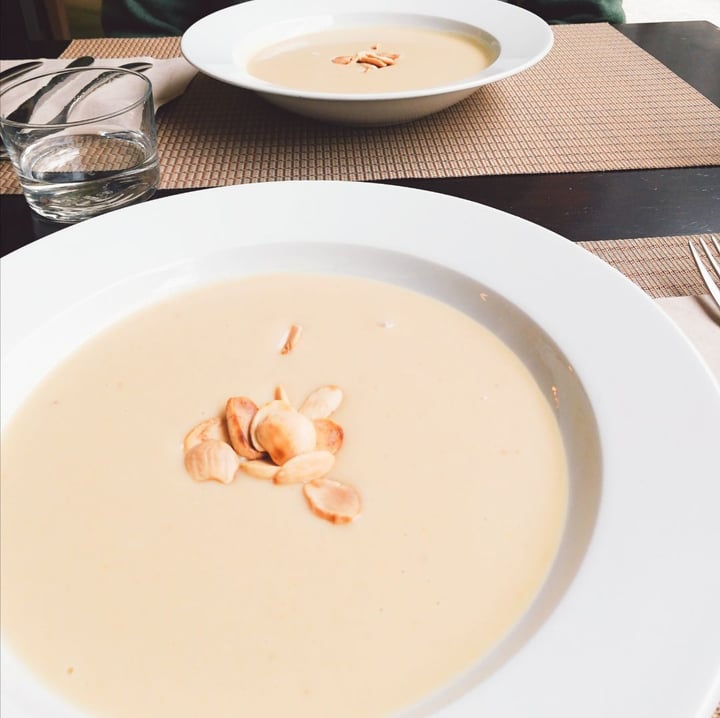 review photo of Cor Verd, Restaurant Crema de ajo y almendras shared by @crishler on 11 Oct 2019 - review