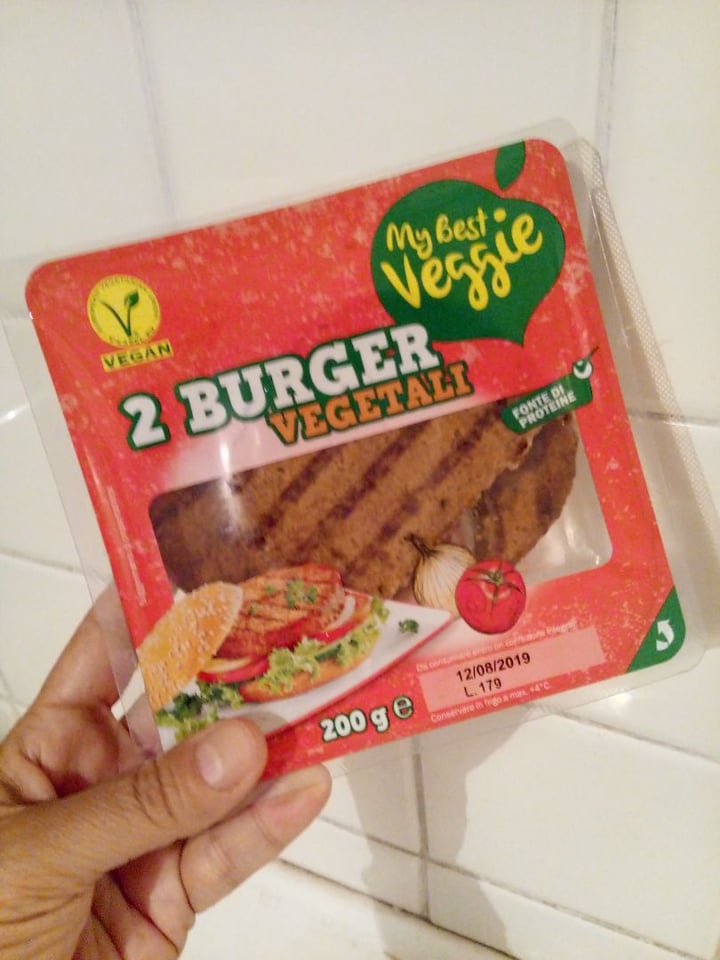 photo of My Best Veggie Hamburguesa Vegana shared by @luciaalbano on  06 Aug 2019 - review