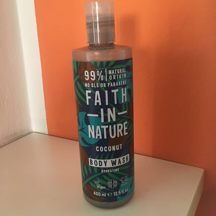 review photo of Faith In Nature Bagno Schiuma Cocco shared by @manumanuz on 13 Apr 2021 - review