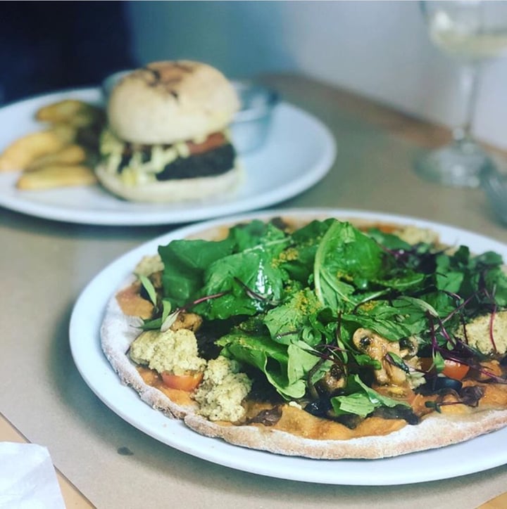 photo of De Raíz Cocina Café Pizza shared by @veganliz on  23 Aug 2019 - review