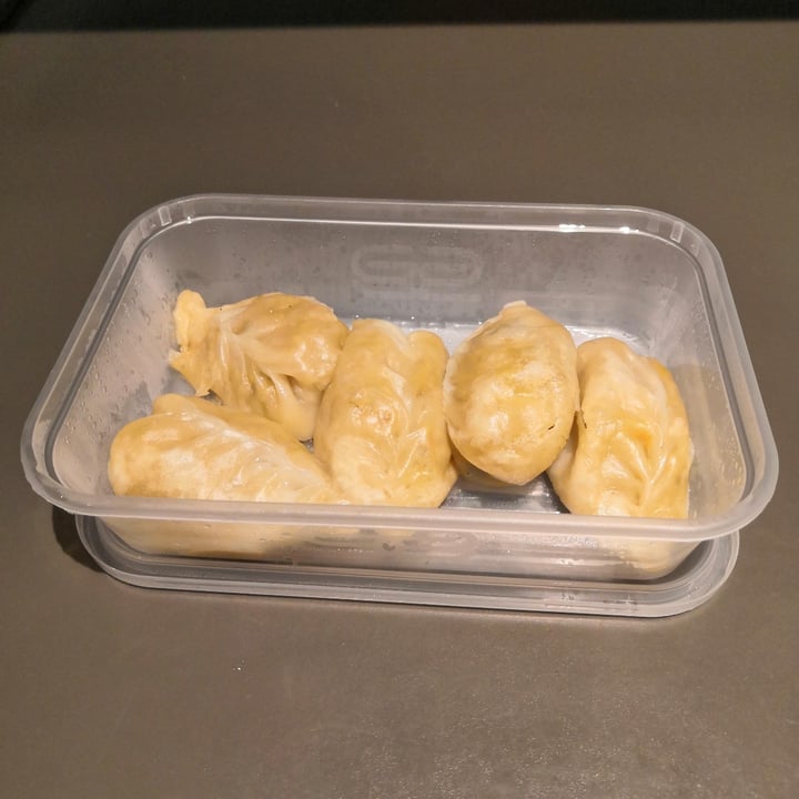 photo of Yak & Yeti, Finsbury Park Vegan Nepali Vegetable Momo shared by @ilariag on  30 Mar 2022 - review