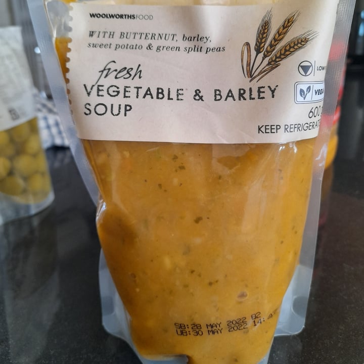 review photo of Woolworths Food Barley and Vegetable Soup shared by @earthlingkirsten on 21 May 2022 - review
