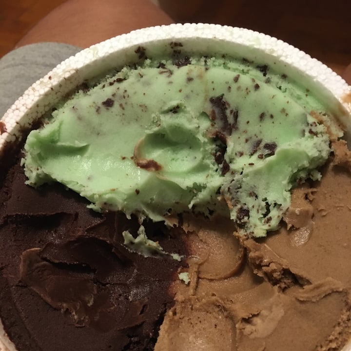 photo of Ainara Helados Veganos helado de Nutella shared by @veganbarista on  03 Jun 2020 - review