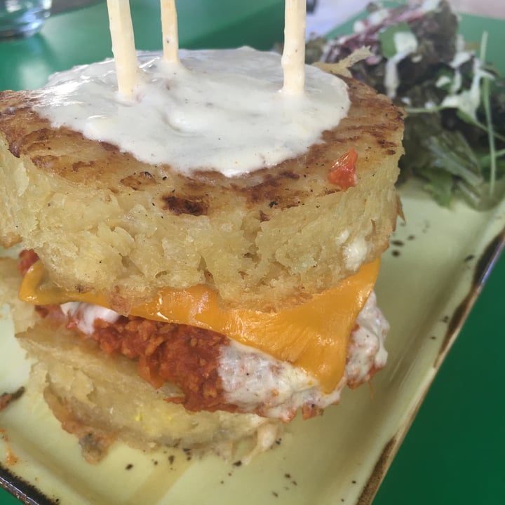 review photo of Athens Vegan Burgers noodles burguer shared by @noun on 17 Aug 2022 - review