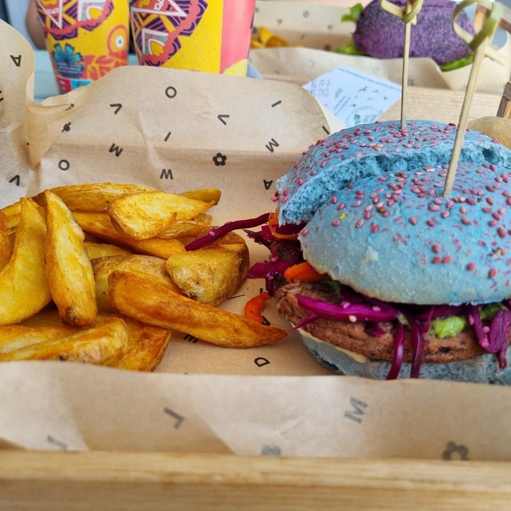 photo of Flower Burger I Puffi Burger shared by @ellasyoga on  25 Aug 2022 - review