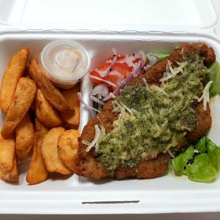 photo of La Oveja Negra taberna vegana. Milanesa de soja shared by @madridvegano on  29 Jan 2021 - review