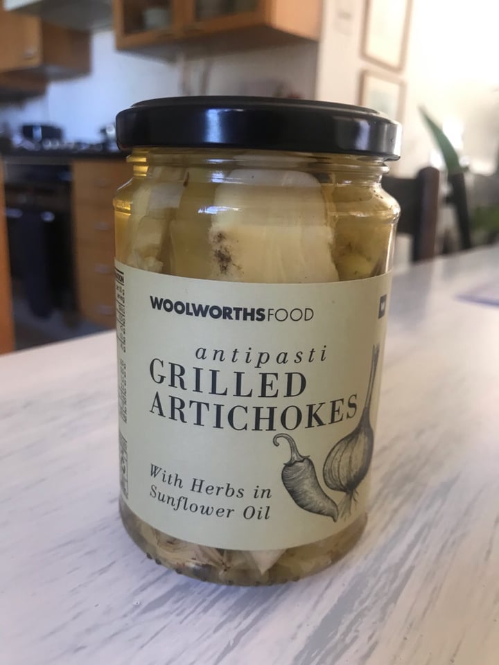 photo of Woolworths Food Grilled artichokes shared by @leezabrent on  18 Jul 2019 - review