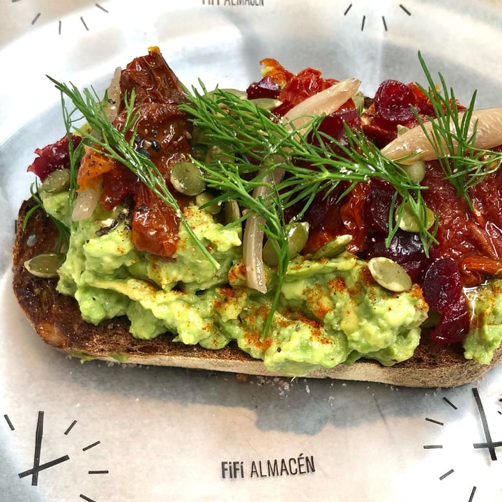 photo of Fifi Almacén Avo Toast shared by @lalis2010 on  23 Nov 2021 - review