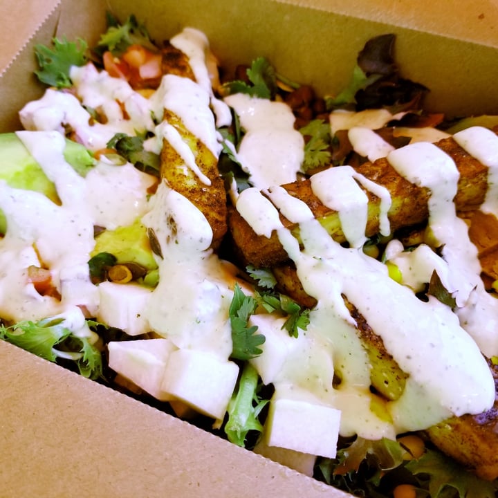 review photo of Native Foods Café BBQ Chicken Salad shared by @chickpeaandlotus on 25 Sep 2020 - review