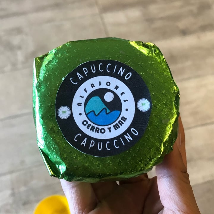 review photo of Cerro y Mar Alfajor De Capuccino shared by @morenopriscila05 on 08 Mar 2022 - review