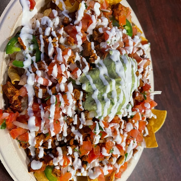 photo of El Cantaro Nachos shared by @veganpetite on  14 Feb 2022 - review