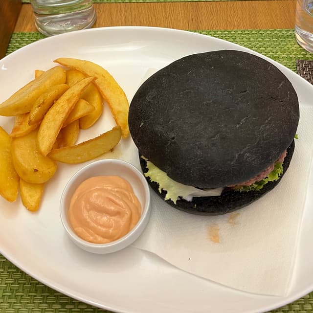 Photo of the dish “future burger”