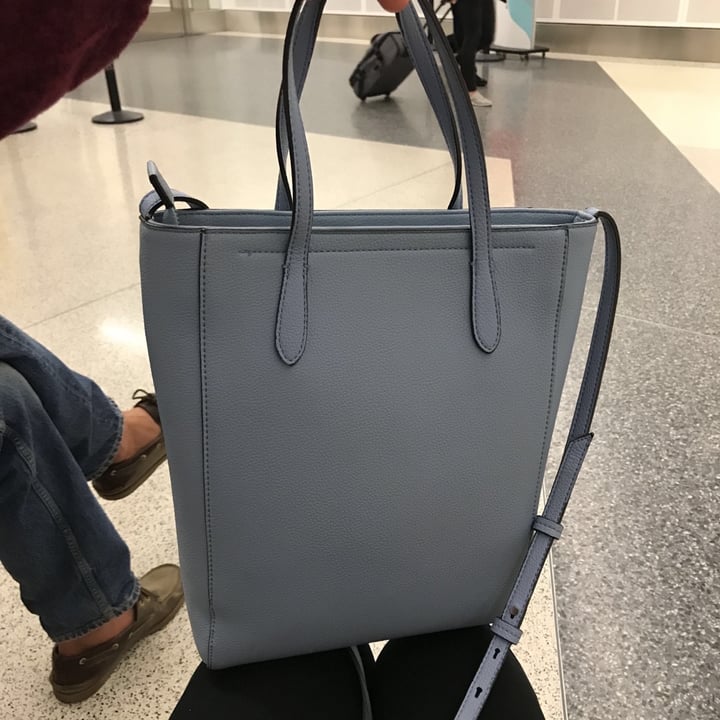 review photo of Banana Republic purse shared by @jesshope on 23 Nov 2019 - review