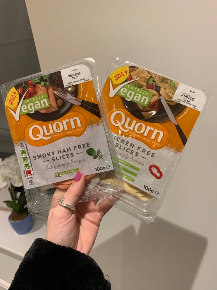 photo of Quorn Chicken Free Slices shared by @shotsbytofuu on  02 Jan 2020 - review
