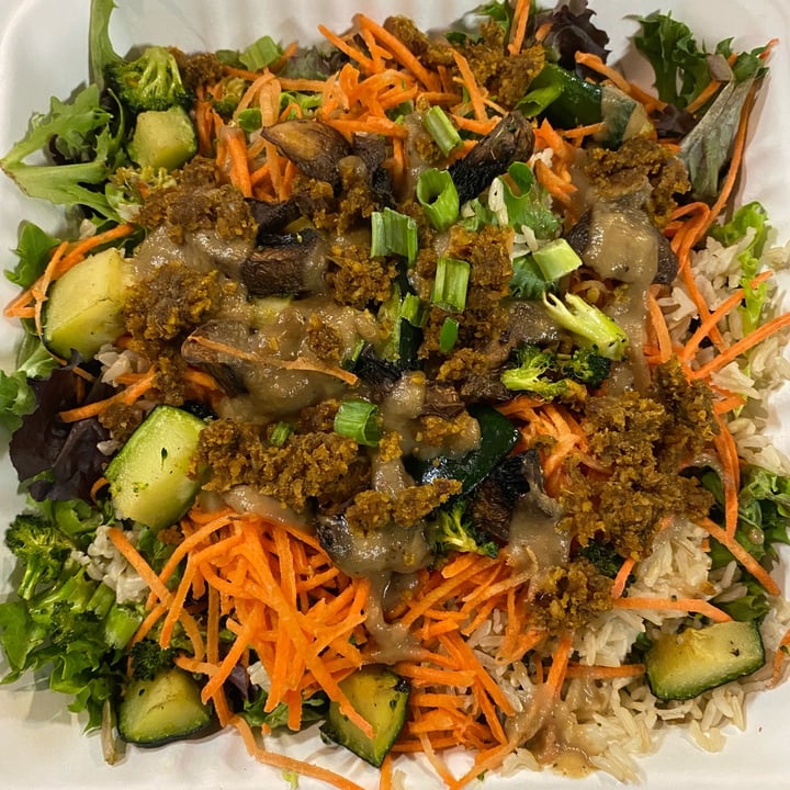 photo of Rawthentic Eatery Hearty Comfort Bowl shared by @veganmika on  12 Oct 2021 - review