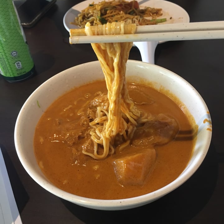 photo of Divine Realm Vegetarian Restaurant curry ramen shared by @nnreb on  20 Jan 2020 - review