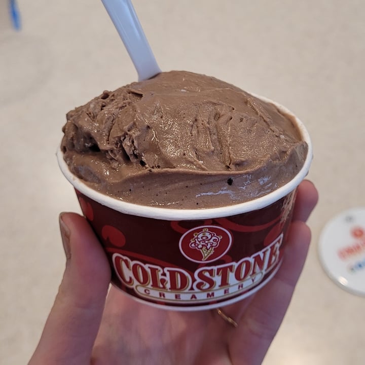 photo of Cold Stone Creamery Silk Chocolate Almondmilk shared by @yourfriendjen on  01 May 2022 - review
