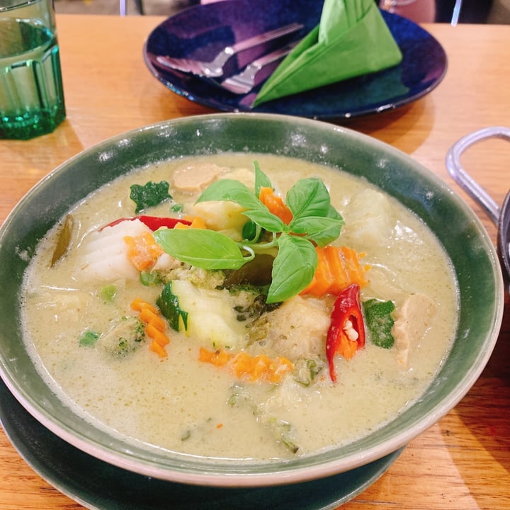 review photo of Healthy Thai Vegan & Vegetarian Cuisine Green Thai Curry shared by @yacchan010 on 15 Jan 2022 - review