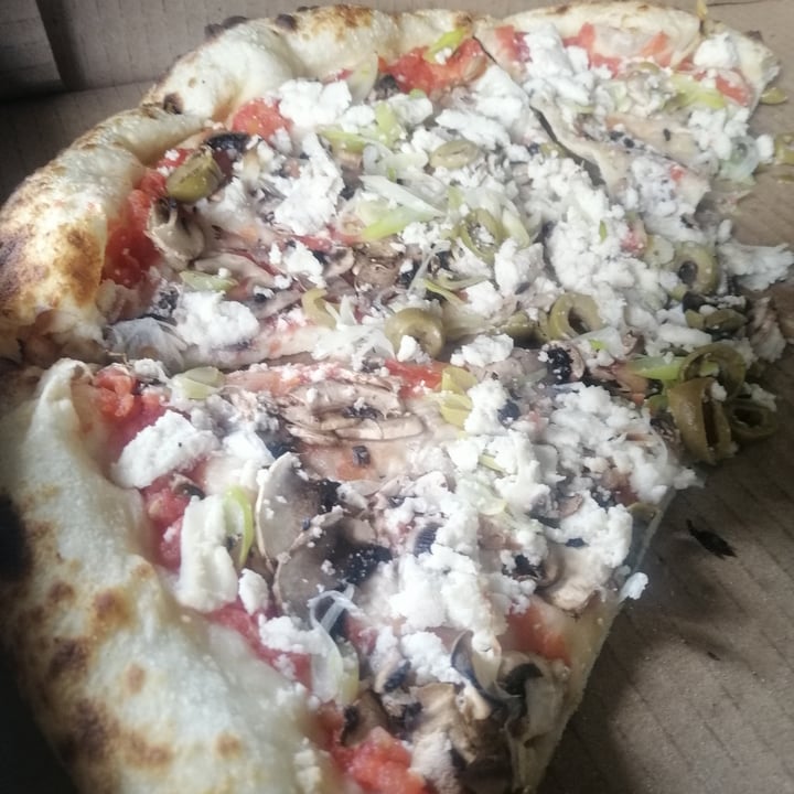 review photo of Pizzería Amici Miei Vegetariana Vegana shared by @sebastianr on 13 Oct 2021 - review