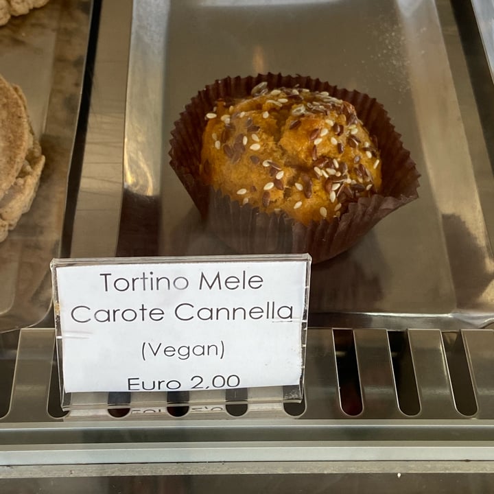 photo of KoSìdolce Tortino mele carote cannella shared by @giadaalnaturale on  29 Aug 2022 - review