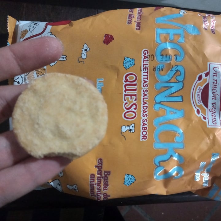 photo of Un Rincón Vegano Vegsnacks  Galletas  Saladas sabor Queso shared by @tamaraneira on  30 Jul 2020 - review