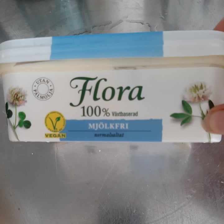 photo of Flora Dairy-free Flora 100% Plant Goodness shared by @vanyveg on  15 Jun 2022 - review