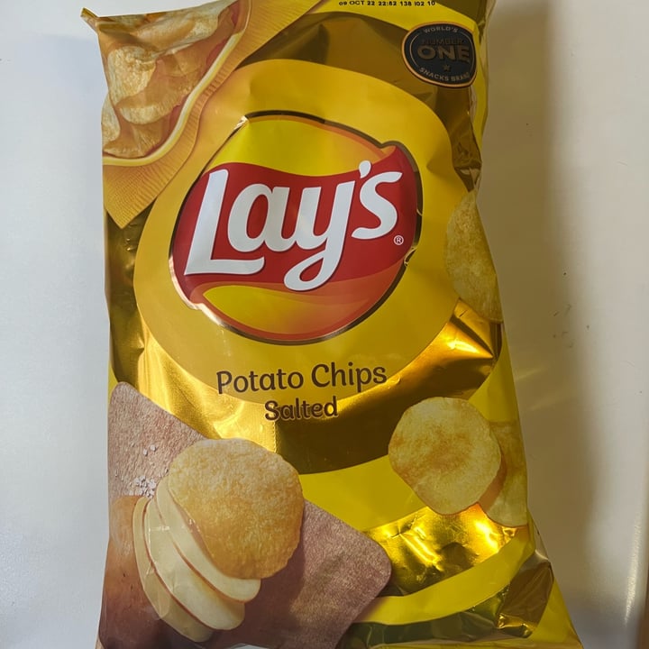 photo of Lay's Lay’s Potao Chips Salted shared by @ftc on  25 Jun 2022 - review