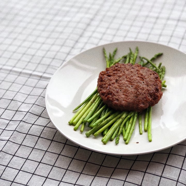 photo of Beyond Meat Beyond Burger Plant-Based Patties shared by @jaeliew on  10 Dec 2020 - review