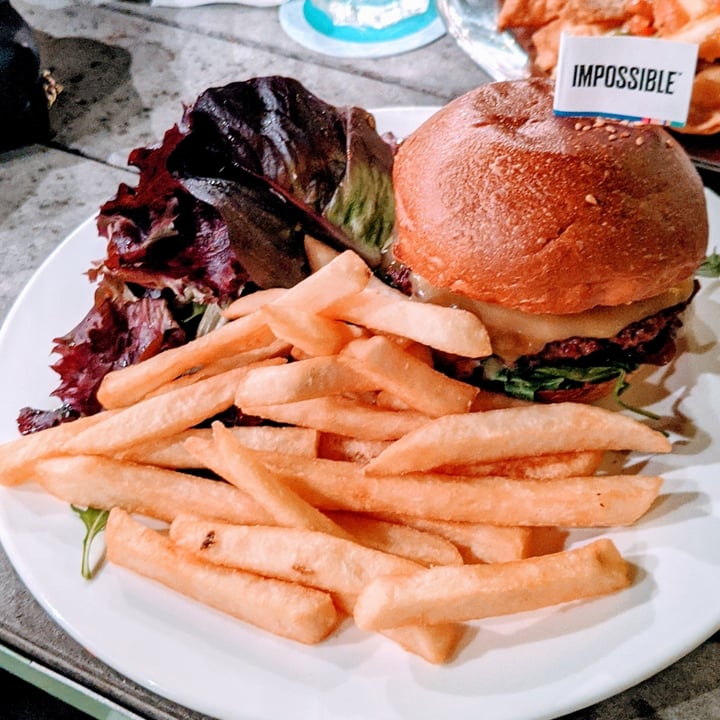 review photo of Privé CHIJMES Plant-Based Truffled Mushroom Swiss Burger shared by @paloma on 11 Aug 2020 - review