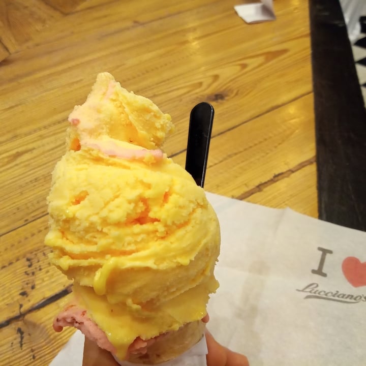 review photo of Lucciano Helado de mandarina y frutilla shared by @ncpenaloza on 17 Apr 2022 - review