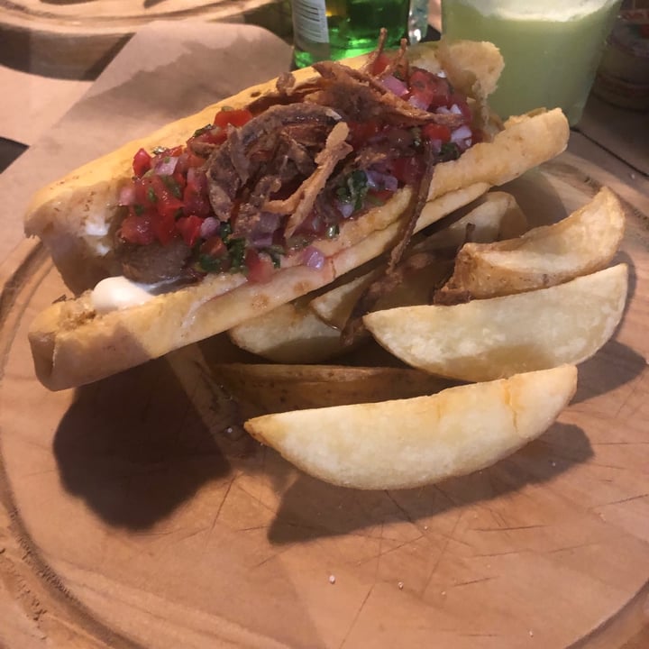 photo of Calabacitas Tiernas Bistro Hot dog vegano shared by @vale1992 on  16 Aug 2020 - review