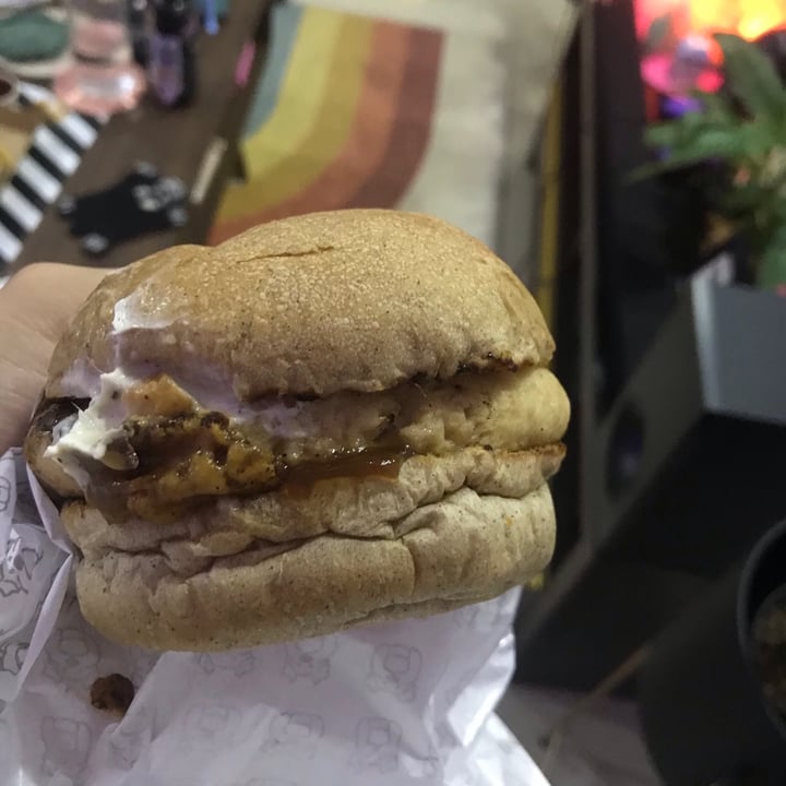 photo of Three Buns Quayside TiNDLE™ Hustle shared by @veganwarrior666 on  21 Mar 2021 - review